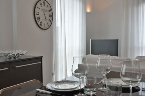 Foto 19 - Apartamento de 3 quartos em Milão