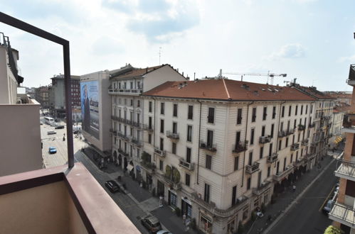 Foto 25 - Apartamento de 3 quartos em Milão