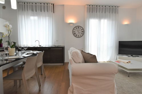 Foto 11 - Appartamento con 3 camere da letto a Milano