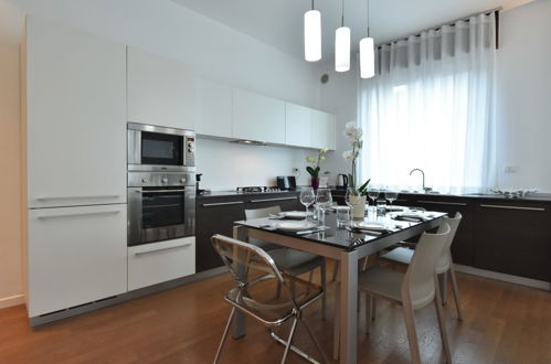 Photo 2 - 3 bedroom Apartment in Milan