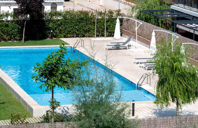 Apartamento de 3 quartos em Calafell com piscina e jardim - Foto 1
