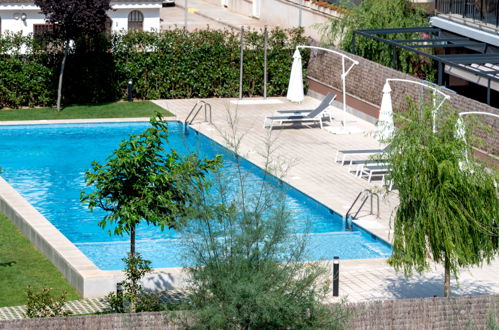 Foto 1 - Appartamento con 2 camere da letto a Calafell con piscina e vista mare