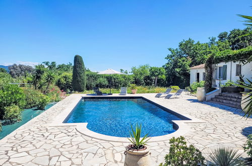 Photo 5 - Maison de 2 chambres à Cogolin avec piscine privée et jardin