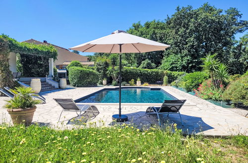 Photo 1 - Maison de 2 chambres à Cogolin avec piscine privée et jardin