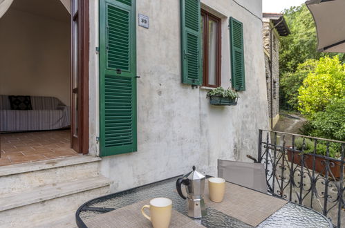 Photo 32 - Maison de 2 chambres à Cisano sul Neva avec terrasse