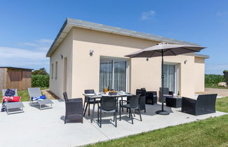 Photo 1 - Maison de 3 chambres à Saint-Jean-du-Doigt avec jardin et terrasse
