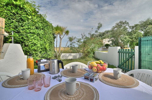 Foto 4 - Haus mit 2 Schlafzimmern in Saint-Georges-d'Oléron mit garten und blick aufs meer