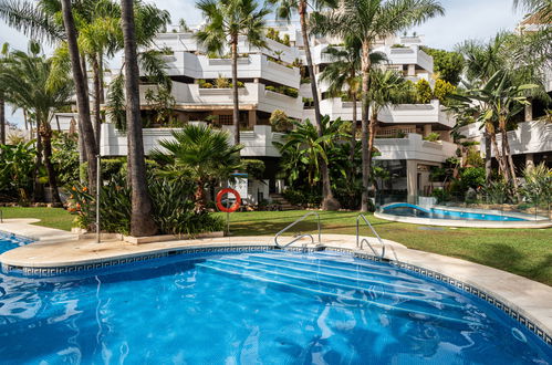 Foto 32 - Apartamento de 2 quartos em Marbella com piscina e vistas do mar