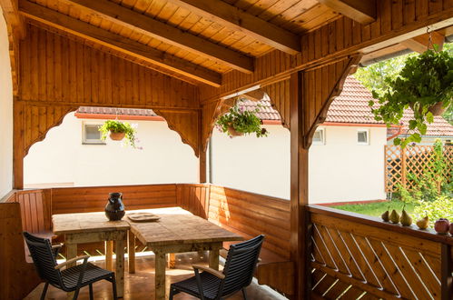 Foto 19 - Apartamento de 5 quartos em Balatonkeresztúr com piscina privada e jardim