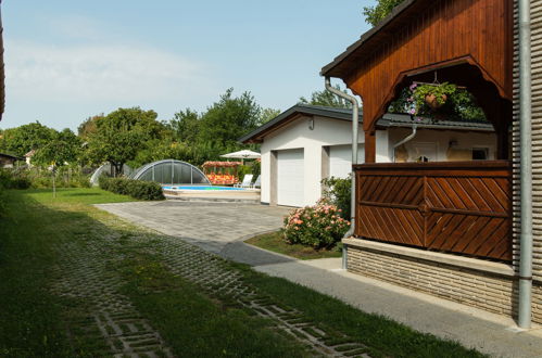 Foto 20 - Appartamento con 5 camere da letto a Balatonkeresztúr con piscina privata e giardino