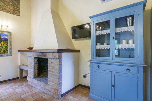 Photo 13 - 1 bedroom Apartment in Castagneto Carducci with swimming pool and sea view