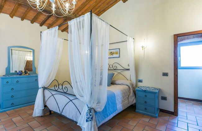 Apartamento de 2 quartos em Castagneto Carducci com piscina e jardim - Foto 16