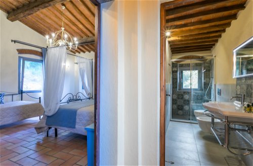 Foto 17 - Appartamento con 1 camera da letto a Castagneto Carducci con piscina e vista mare