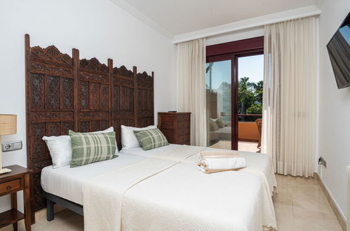 Foto 4 - Casa con 3 camere da letto a Estepona con piscina e vista mare