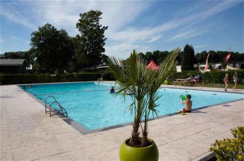Foto 15 - Casa con 2 camere da letto a Dordrecht con piscina e terrazza