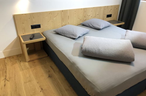 Foto 7 - Appartamento con 2 camere da letto a Disentis/Mustér con piscina e giardino