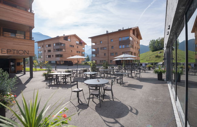 Apartamento de 3 quartos em Disentis/Mustér com piscina e jardim - Foto 1