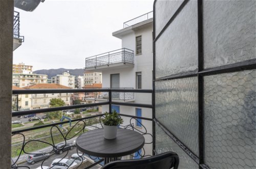 Foto 2 - Apartamento de 1 quarto em Taggia com terraço e vistas do mar