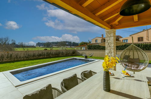 Photo 16 - Maison de 3 chambres à Poreč avec piscine privée et jardin