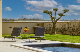 Photo 3 - Maison de 3 chambres à Poreč avec piscine privée et jardin