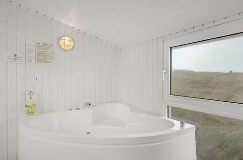 Foto 15 - Casa de 4 quartos em Hvide Sande com piscina privada e terraço