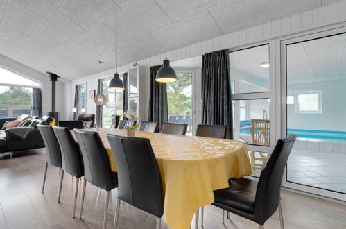 Foto 10 - Casa de 5 habitaciones en Fanø Bad con piscina privada y terraza