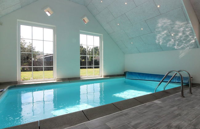 5 bedroom House in Væggerløse with private pool and terrace - Photo 15