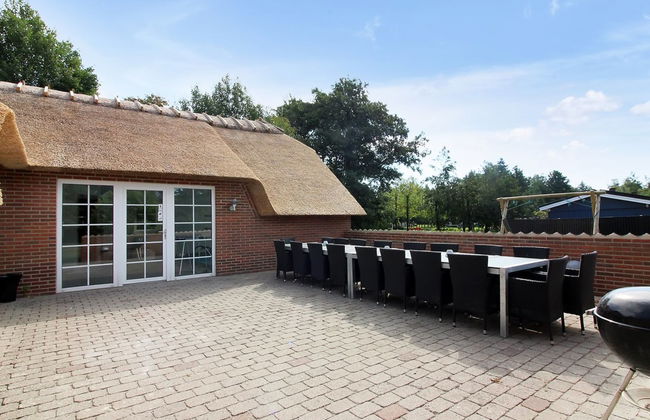 5 bedroom House in Væggerløse with private pool and terrace - Photo 11