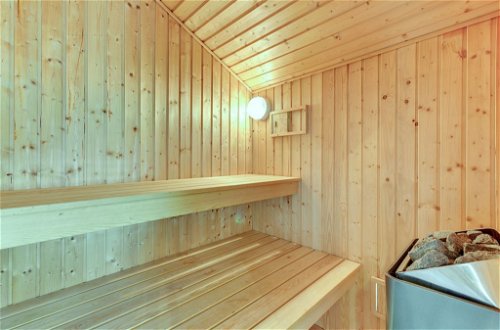 Photo 22 - Maison de 4 chambres à Vejers Strand avec terrasse et sauna