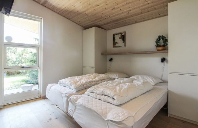 4 bedroom House in Væggerløse with private pool and terrace - Photo 12