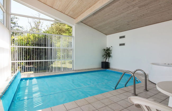 4 bedroom House in Væggerløse with private pool and terrace - Photo 1