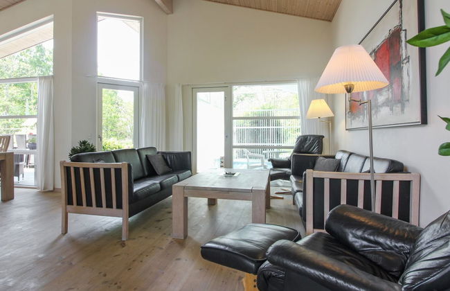 4 bedroom House in Væggerløse with private pool and terrace - Photo 27