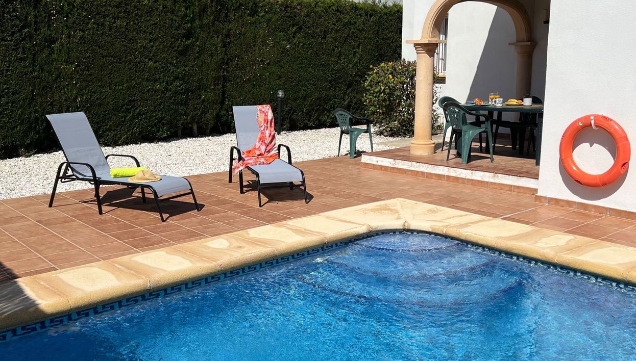 Casa de 3 quartos em Jávea com piscina privada e jardim - Foto 1