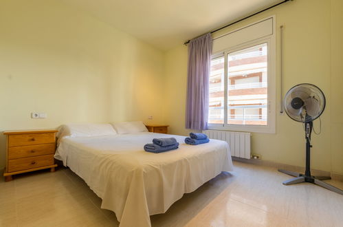 Foto 5 - Appartamento con 3 camere da letto a Calafell con piscina e terrazza