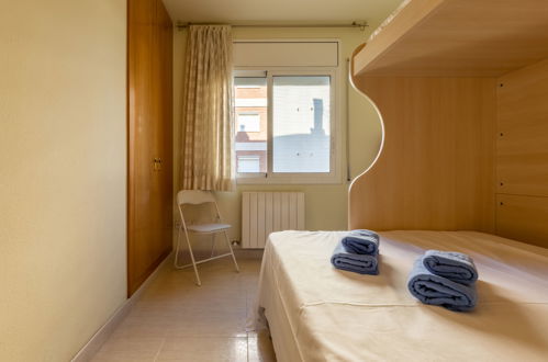 Foto 16 - Appartamento con 3 camere da letto a Calafell con piscina e vista mare