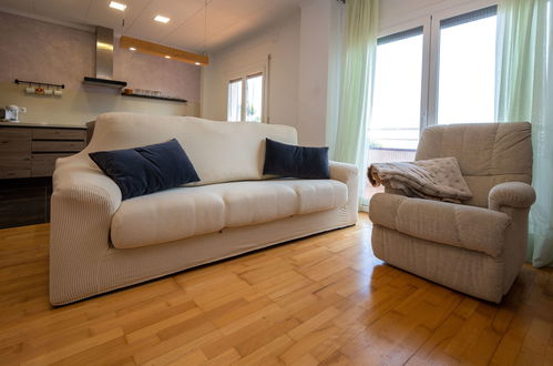 Foto 6 - Apartamento de 3 habitaciones en Sant Cebrià de Vallalta con piscina y jardín