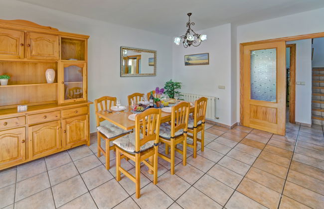 Casa de 4 quartos em Calp com piscina e jardim - Foto 9