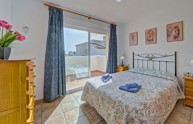 Casa de 4 quartos em Calp com piscina e jardim - Foto 16