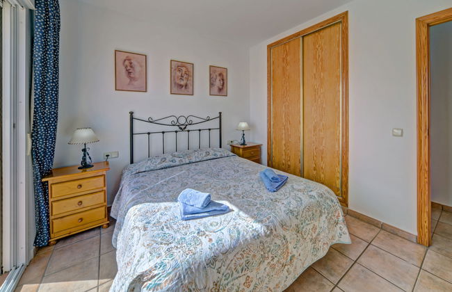 Casa de 4 quartos em Calp com piscina e jardim - Foto 17