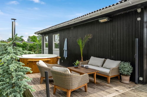 Foto 8 - Casa de 2 quartos em Hadsund com terraço e banheira de hidromassagem