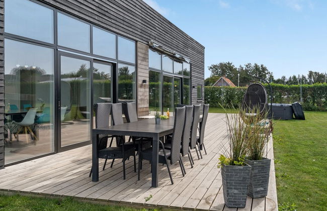 Casa de 5 quartos em Odder com terraço e banheira de hidromassagem - Foto 1