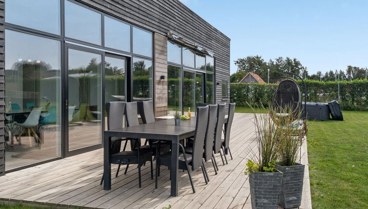 Photo 1 - Maison de 5 chambres à Odder avec terrasse et bain à remous