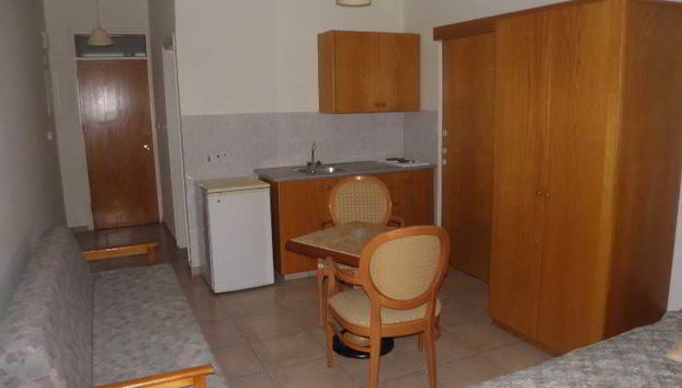 Valana Hotel Apartments - Photo 4