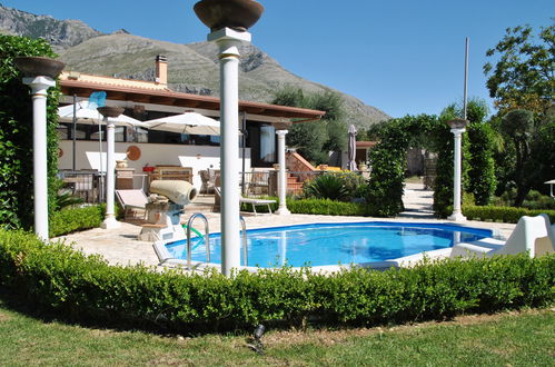 Photo 1 - Maison de 3 chambres à Formia avec piscine privée et vues à la mer