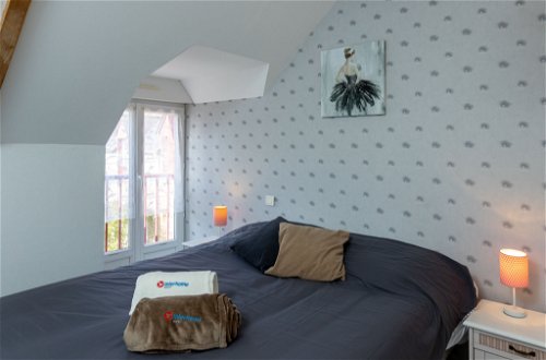 Foto 19 - Casa con 4 camere da letto a Saint-Méloir-des-Ondes con terrazza e vista mare