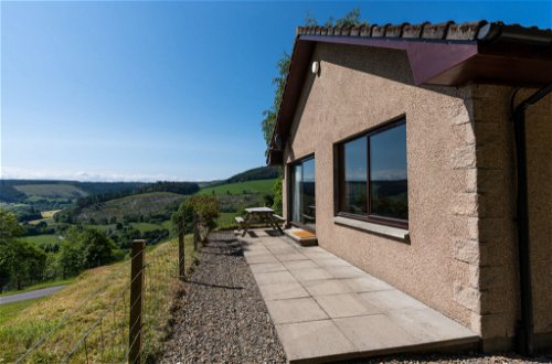 Foto 2 - Casa de 3 habitaciones en Inverness con jardín y vistas a la montaña