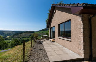 Foto 2 - Casa de 3 habitaciones en Inverness con jardín y vistas a la montaña