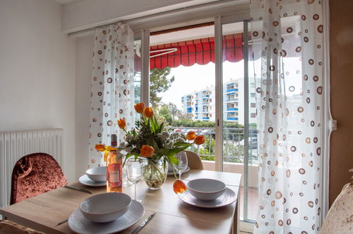 Photo 4 - 2 bedroom Apartment in Cagnes-sur-Mer with terrace and sea view