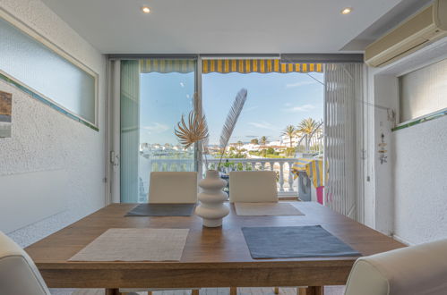 Photo 2 - Appartement de 1 chambre à Castelló d'Empúries avec terrasse et vues à la mer
