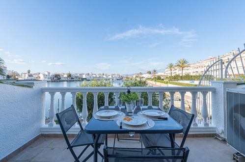 Foto 1 - Appartamento con 1 camera da letto a Castelló d'Empúries con terrazza e vista mare